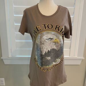 Graphic tee Denver Colorado size small taupe NWT